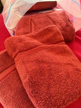 Jubilee 100% Cotton Red Bath Towel Set of 5
